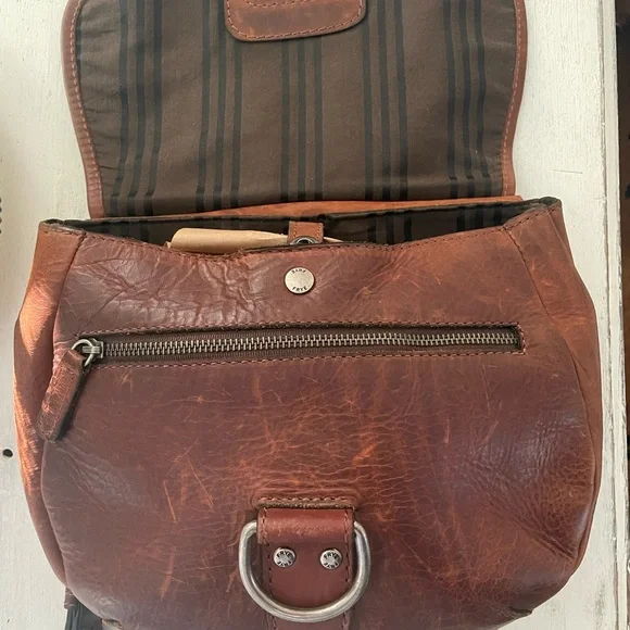 NWT Genuine Leather FRYE Amy Crossbody Handbag - Picture 6 of 15